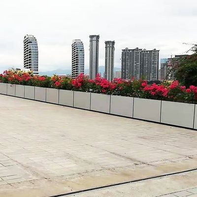 벽 팔레트 포함 된 PVC 플랜터 박스 외관 완공을 위해 코팅되지 않은 오버패스 디자인